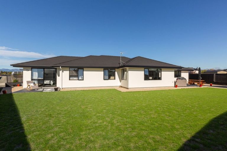 Photo of property in 4 Les Wakefield Road, Mapua, 7005