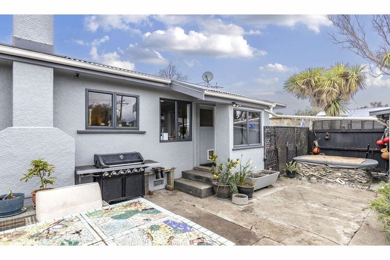 Photo of property in 16 Grierson Avenue, Amberley, 7481