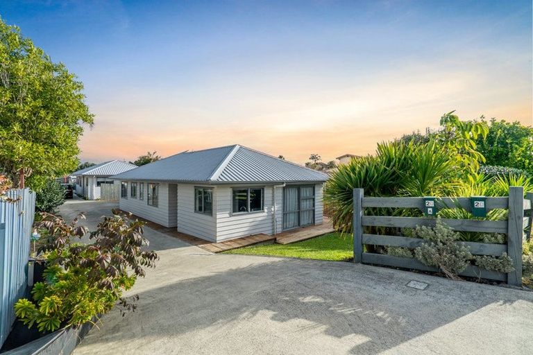 Photo of property in 20 Mcleod Road, Weymouth, Auckland, 2103