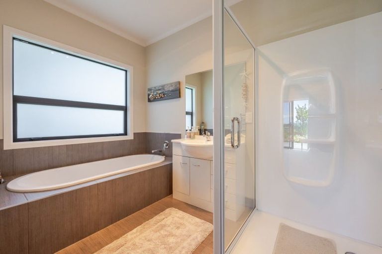 Photo of property in 38 Jg Wilson Drive, Waipukurau, 4281
