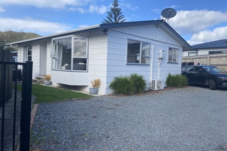 Photo of property in 3/6 Awamutu Grove, Waiwhetu, Lower Hutt, 5010