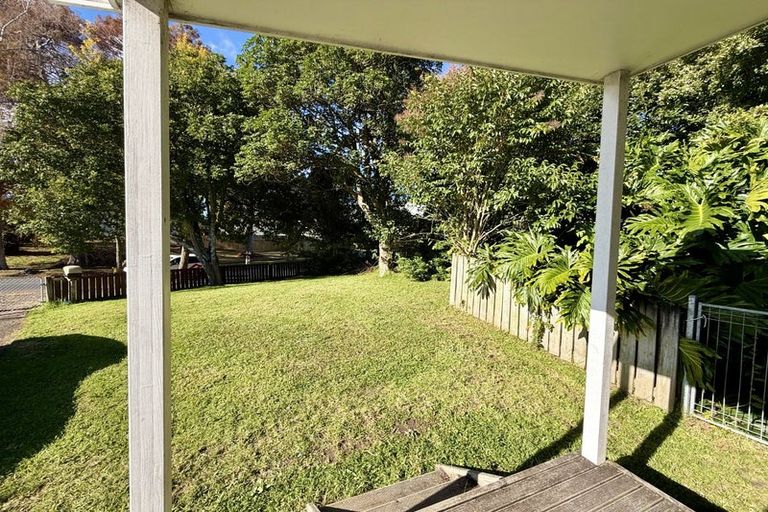 Photo of property in 52 Moncrieff Avenue, Clendon Park, Auckland, 2103