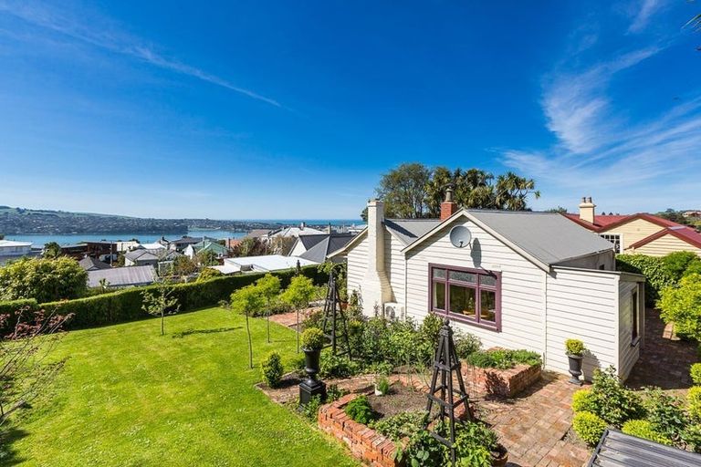 Photo of property in 70 Russell Street, Dunedin Central, Dunedin, 9016