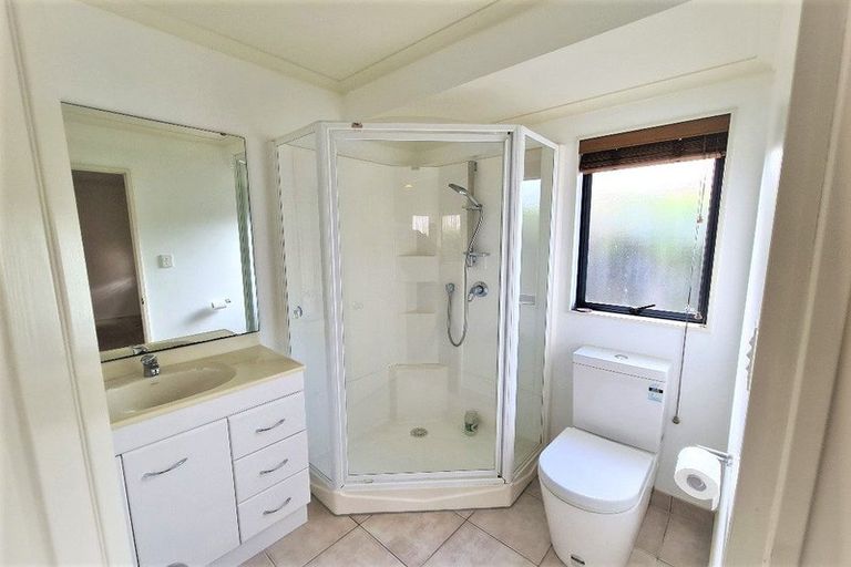 Photo of property in 87 Bluebird Crescent, Unsworth Heights, Auckland, 0632