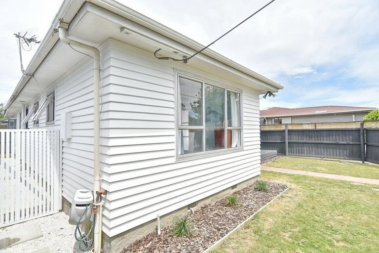 Photo of property in 242 Mairehau Road, Burwood, Christchurch, 8083