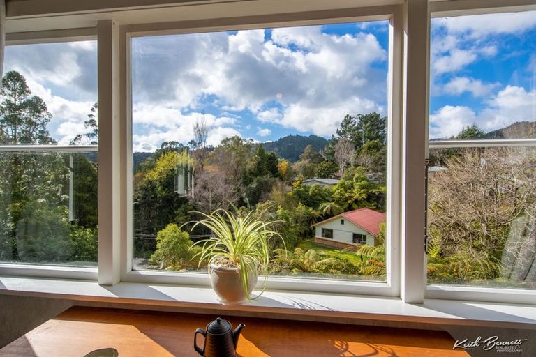 Photo of property in 36 Wyndham Road, Pinehaven, Upper Hutt, 5019