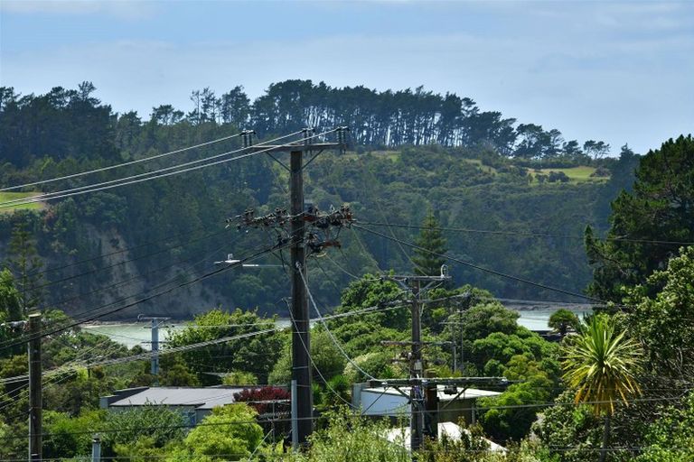 Photo of property in 31 Hammond Avenue, Hatfields Beach, Orewa, 0931