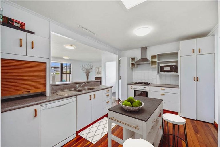 Photo of property in 42 Alamein Crescent, Onekawa, Napier, 4110