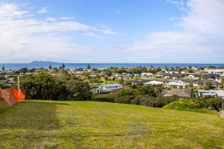 Photo of property in 27 Tohora View, Waihi Beach, 3611