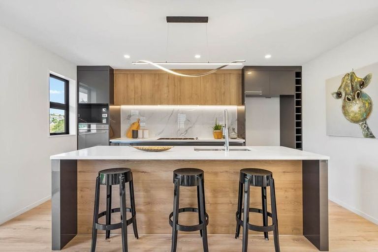 Photo of property in 116c Oaktree Avenue, Browns Bay, Auckland, 0630