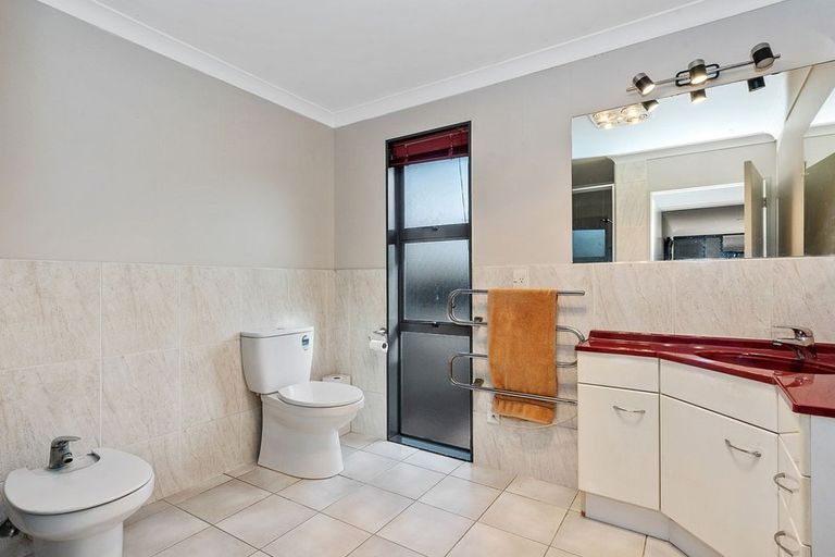 Photo of property in 18c Alison Street, Hamilton Lake, Hamilton, 3204