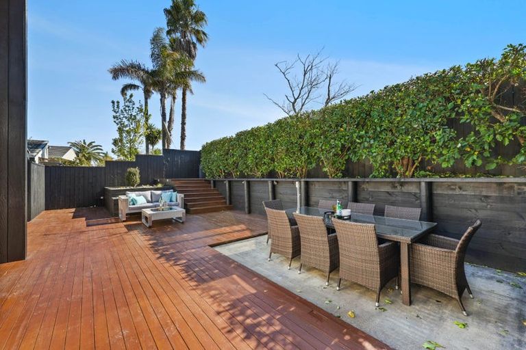 Photo of property in 11 Micawber Place, Mellons Bay, Auckland, 2014