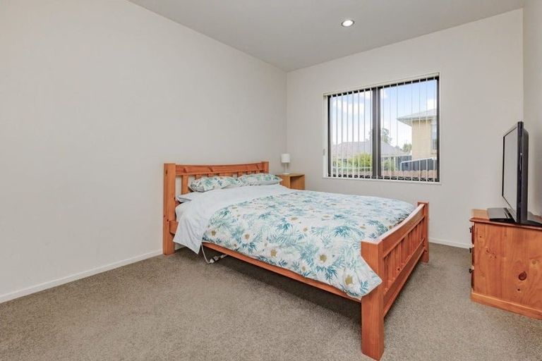 Photo of property in 117 Parkhaven Drive, Rosehill, Papakura, 2113