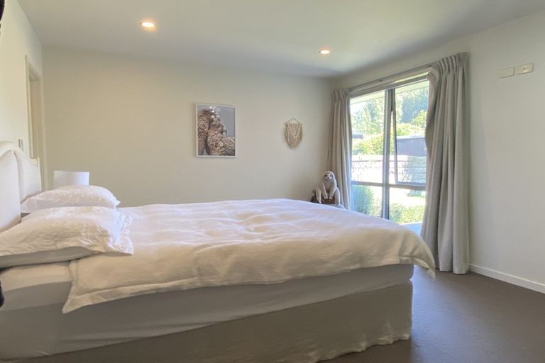 Photo of property in 42 Sylvan Street, Lake Hayes, Queenstown, 9304