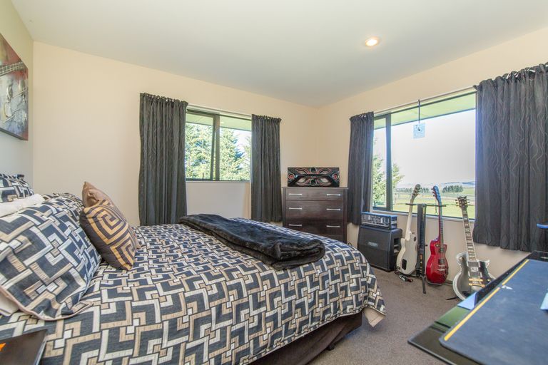 Photo of property in 195 Mound Road, Broomfield, 7482