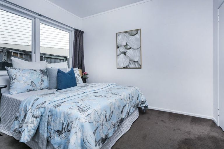 Photo of property in 23 Lanigan Street, Birkdale, Auckland, 0626