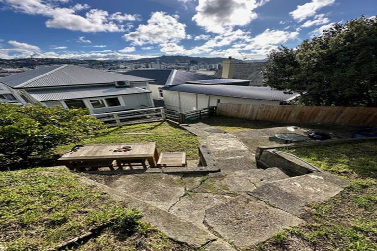 Photo of property in 119 Brougham Street, Mount Victoria, Wellington, 6011