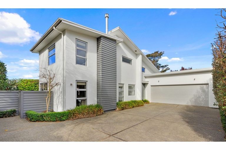 Photo of property in 12a Saint James Avenue, Papanui, Christchurch, 8053