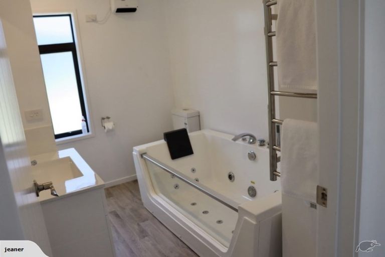 Photo of property in 2 Park Avenue Mews, Ohakune, 4625