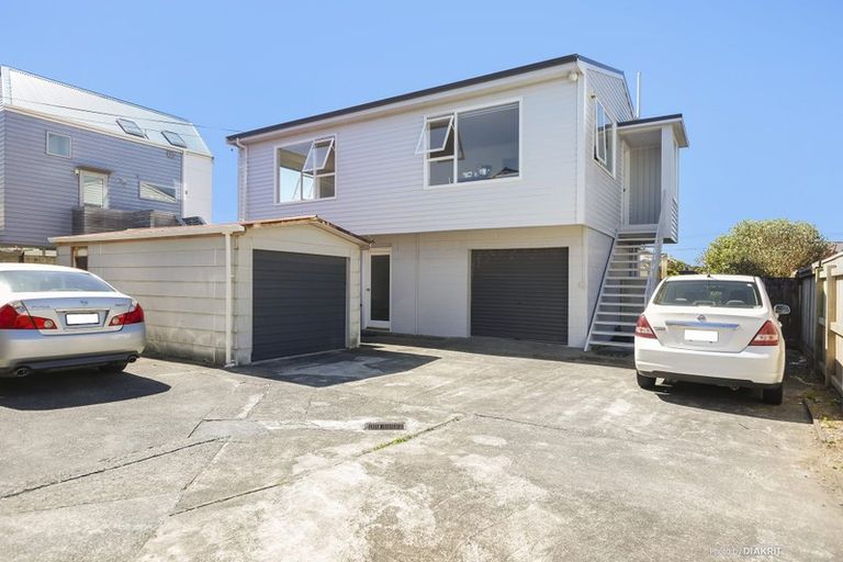 Photo of property in 107 Rongotai Road, Kilbirnie, Wellington, 6022