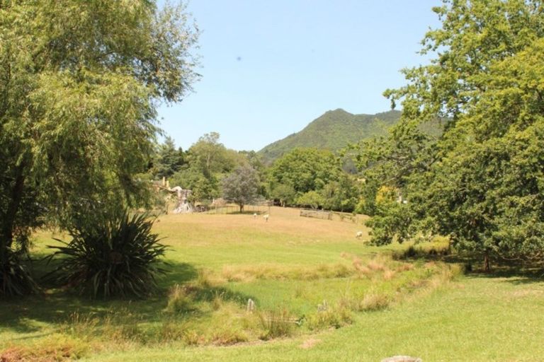 Photo of property in 32 County Road, Torbay, Auckland, 0630