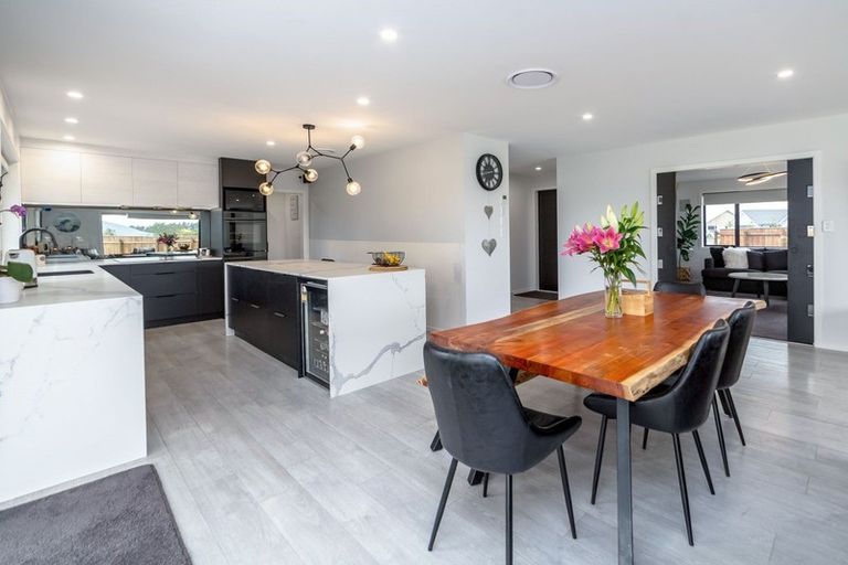 Photo of property in 8 Takahe Drive, Carterton, 5713