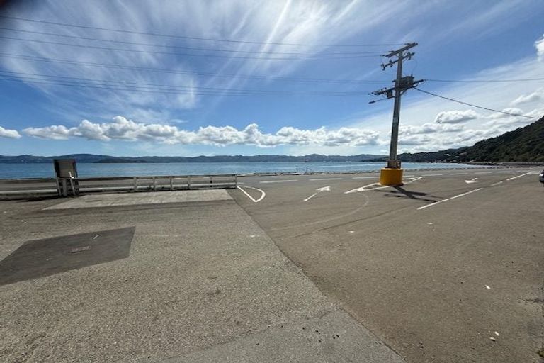 Photo of property in 2/517 Marine Drive, Sunshine Bay, Lower Hutt, 5013