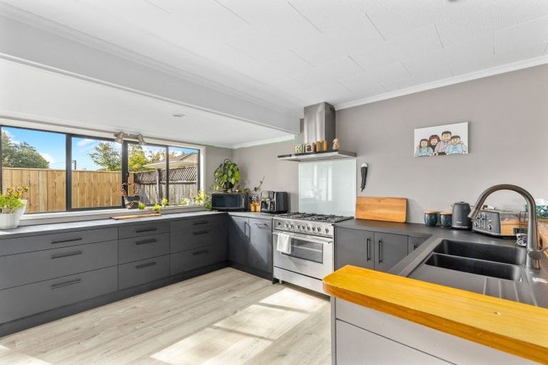 Photo of property in 68 Brois Street, Frankleigh Park, New Plymouth, 4310