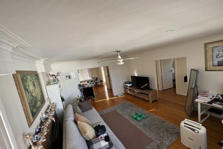 Photo of property in 1/172 Forrest Hill Road, Forrest Hill, Auckland, 0620