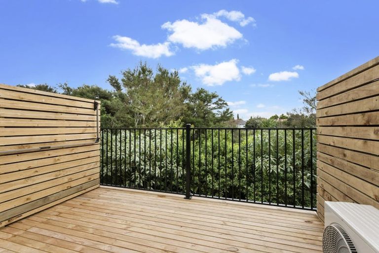 Photo of property in 2/125b Metcalfe Road, Ranui, Auckland, 0612