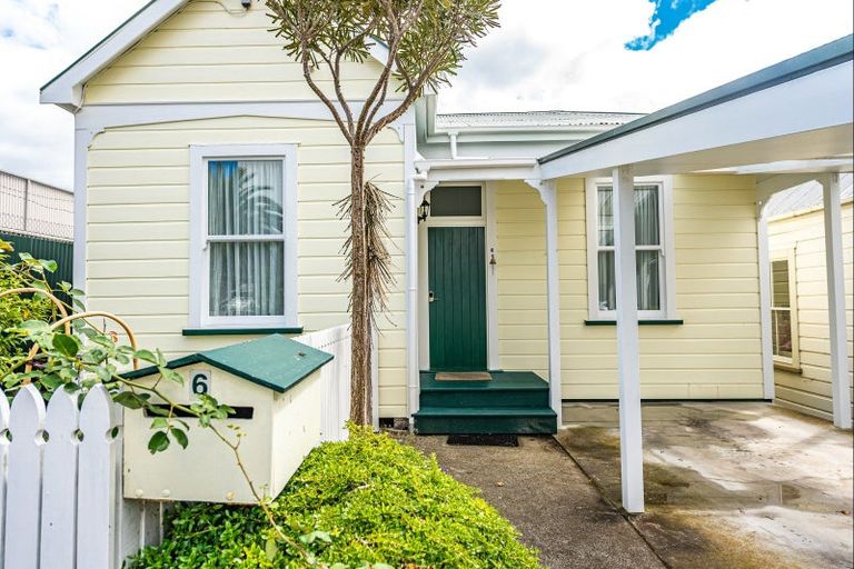 Photo of property in 6 Park Place, Whanganui, 4500