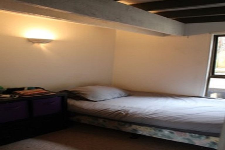 Photo of property in 2/31 King Richard Place, Browns Bay, Auckland, 0630