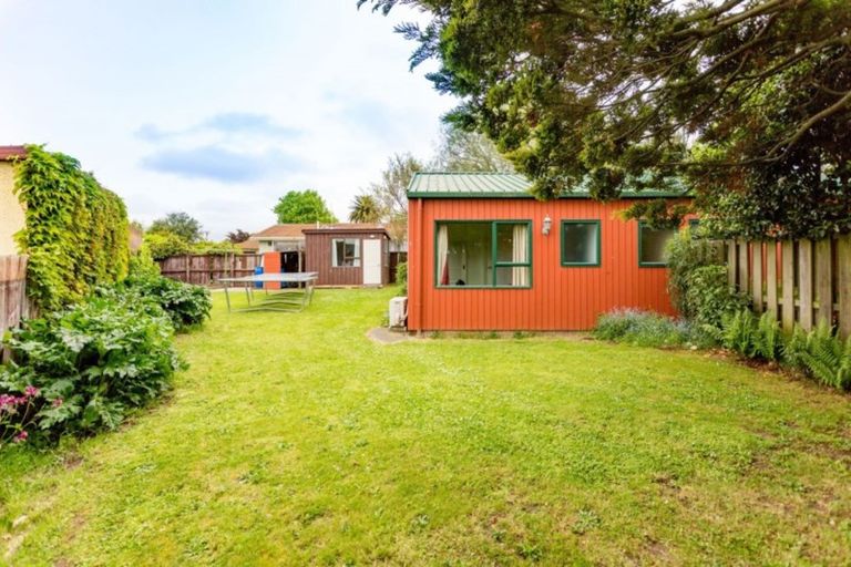 Photo of property in 3 Chilton Drive, Mairehau, Christchurch, 8052