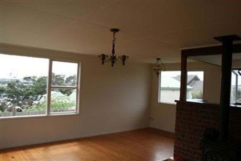 Photo of property in 40 Schnapper Rock Road, Schnapper Rock, Auckland, 0632