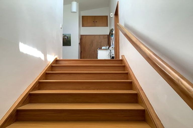 Photo of property in 72 Lohia Street, Khandallah, Wellington, 6035