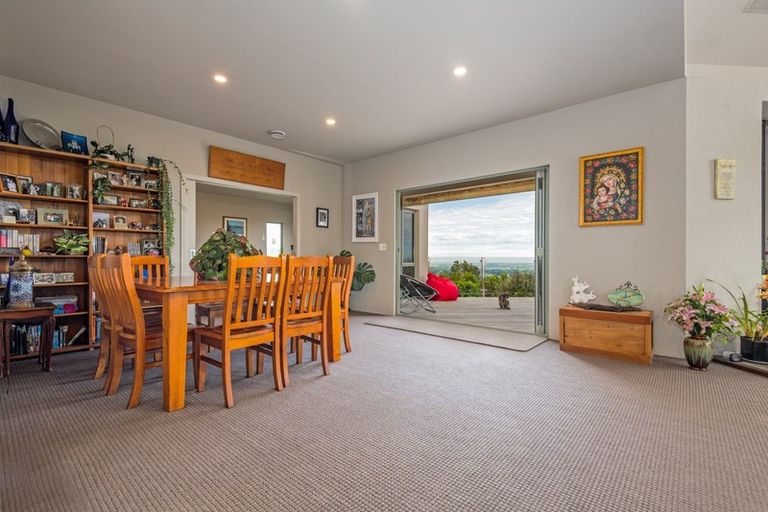 Photo of property in 307 Ngahere Park Road, Turitea, Palmerston North, 4472