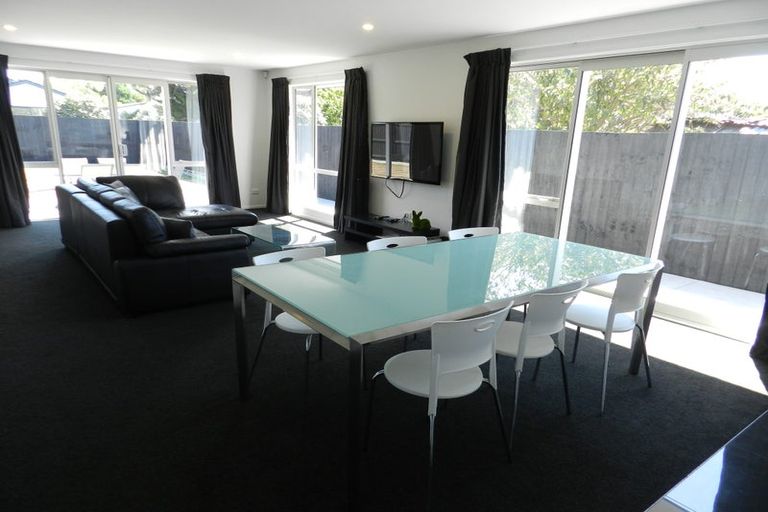 Photo of property in 92 Palmers Road, New Brighton, Christchurch, 8083