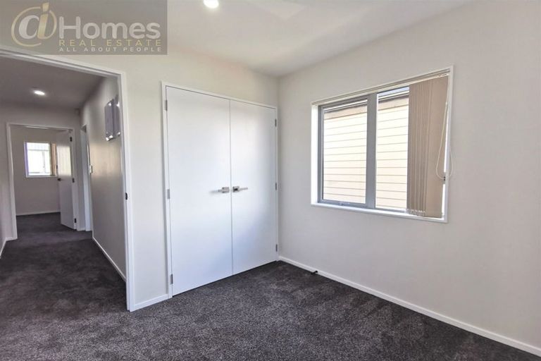 Photo of property in 24 Tumu Road, Papakura, 2110