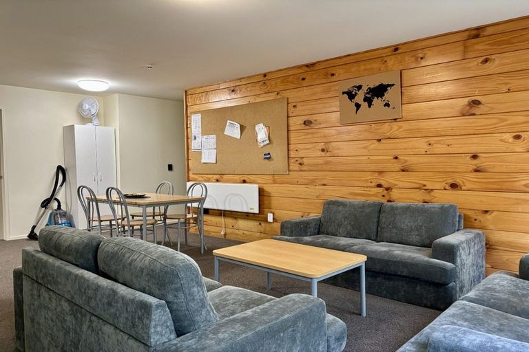 Photo of property in Basin Reserve Complex, 63/4 Sussex Street, Mount Cook, Wellington, 6021