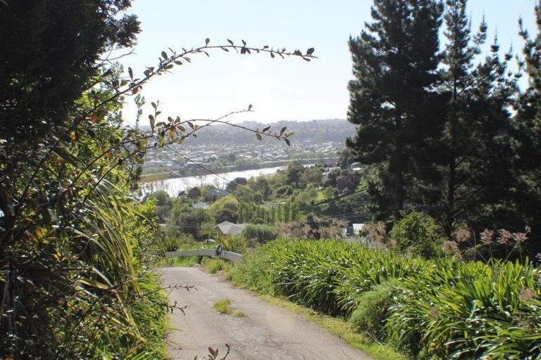 Photo of property in 28 Shakespeare Road, Bastia Hill, Whanganui, 4500