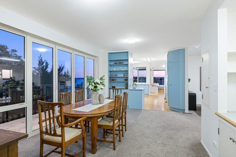 Photo of property in 52 Beauvoir Avenue, Matakatia, Whangaparaoa, 0930
