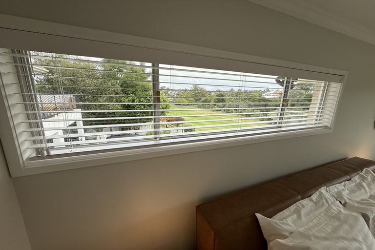 Photo of property in 13 Ellangowan Road, Waiake, Auckland, 0630
