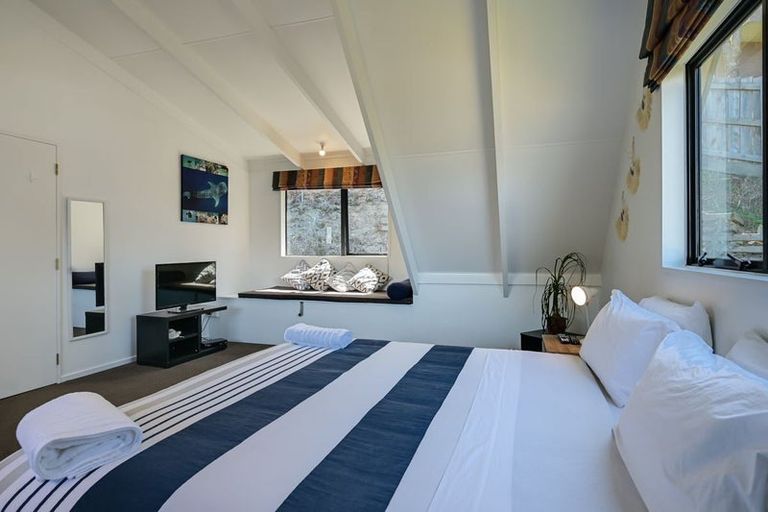 Photo of property in 30 Greenstone Place, Fernhill, Queenstown, 9300