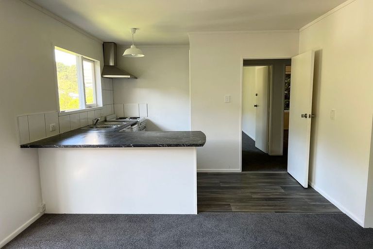 Photo of property in 169 Parkvale Road, Karori, Wellington, 6012