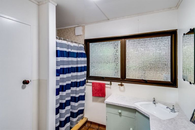 Photo of property in 27 Burns Road, Hospital Hill, Napier, 4110