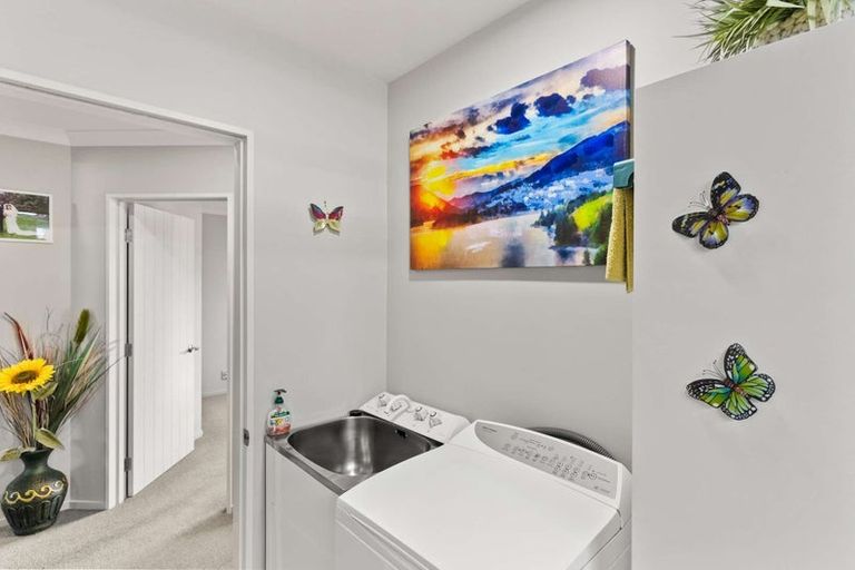 Photo of property in 10 Ropley Street, Amberley, 7410