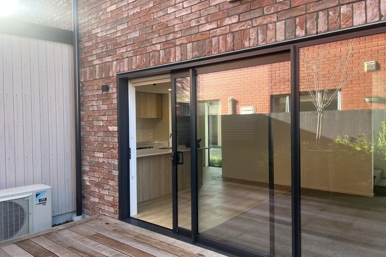 Photo of property in 2/58 Derby Street, St Albans, Christchurch, 8014