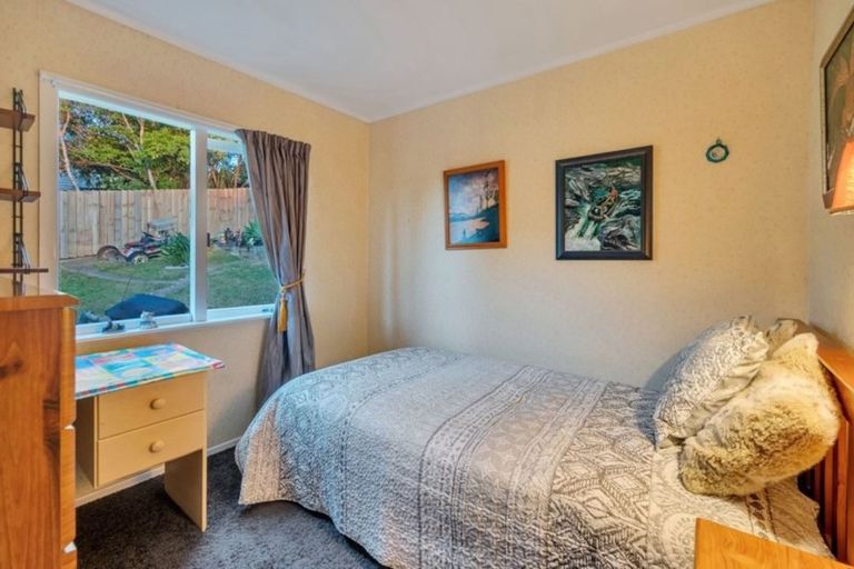 Photo of property in 3 Lanigan Street, Birkdale, Auckland, 0626