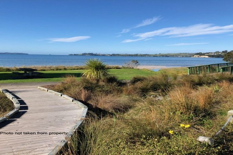 Photo of property in 35 Merehai Place, Snells Beach, 0920