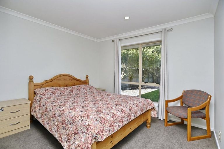 Photo of property in 29 Linkwater Way, Parklands, Christchurch, 8083
